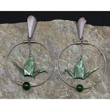 Créoles en acier inoxydable argent avec grue en origami et perles en jade