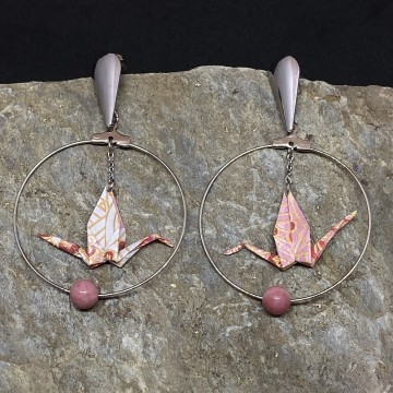 Créoles en acier inoxydable argent avec grue en origami et perles en rhodonite