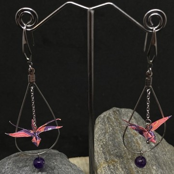 Boucles d'oreilles en acier inoxydable avec une libellule en origami et une perle en améthyste