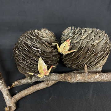 Boucles d'oreilles en alliage de laiton avec grues marron en origami
