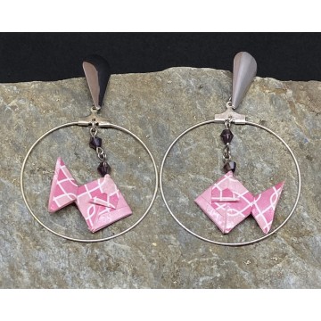 Créoles en acier inoxydable argent avec poisson en origami et perles en cristal rose