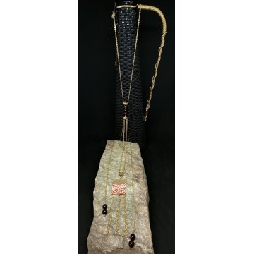 Collier en acier inoxydable or de forme carrée en origami et perles en grenat