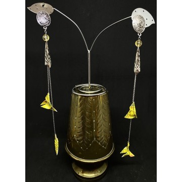 Boucles d'oreilles artisanales avec clous en alliage laiton argent, papier origami vernis et perles en citrine.