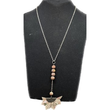 Collier en acier inoxydable argent, papier  vernis marron et perles en jaspe