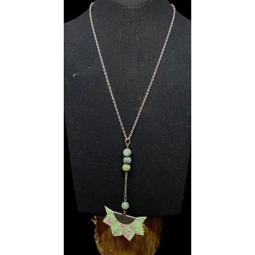 Collier en acier inoxydable argent, papier  vernis vert et perles en turquoise africaine