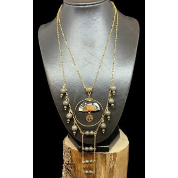 Collier en acier inoxydable or, papier vernis noir et perles en pyrite